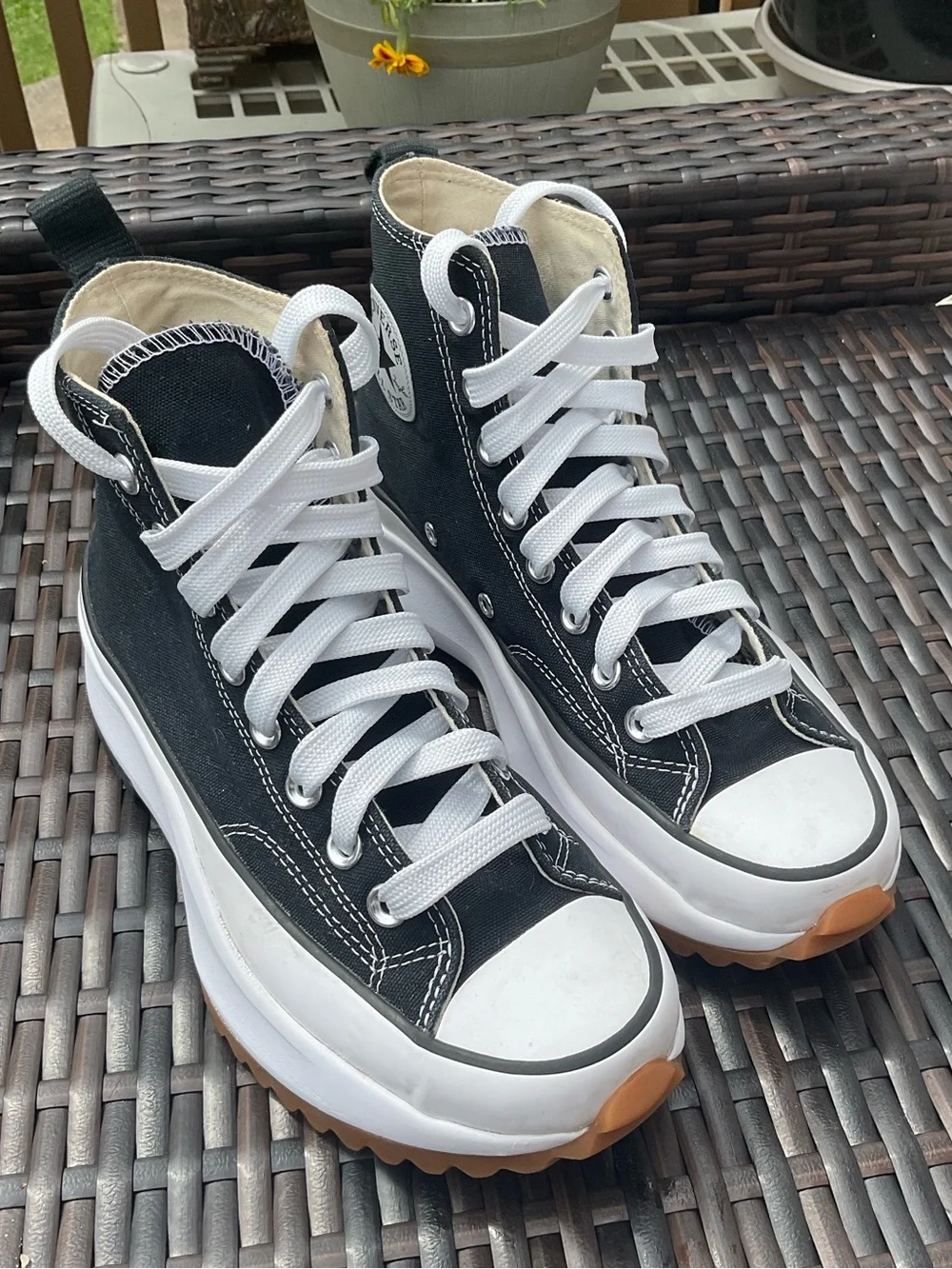 Converse Run Star Platform Sneaker In Excellent Condition. Women’s 8.